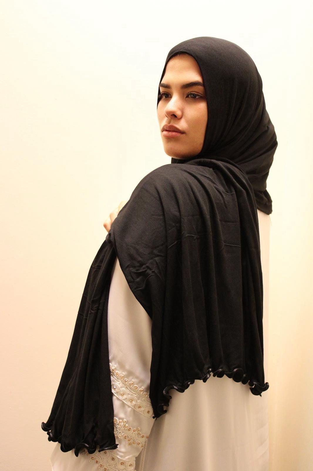 Premium Jersey scarf Black ruffle